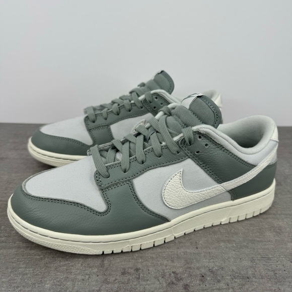 Nike Dunk Low Retro PRM Shoes Mica Green/Photon Dust DV7212-300 Men's Size 9 - Picture 2 of 12